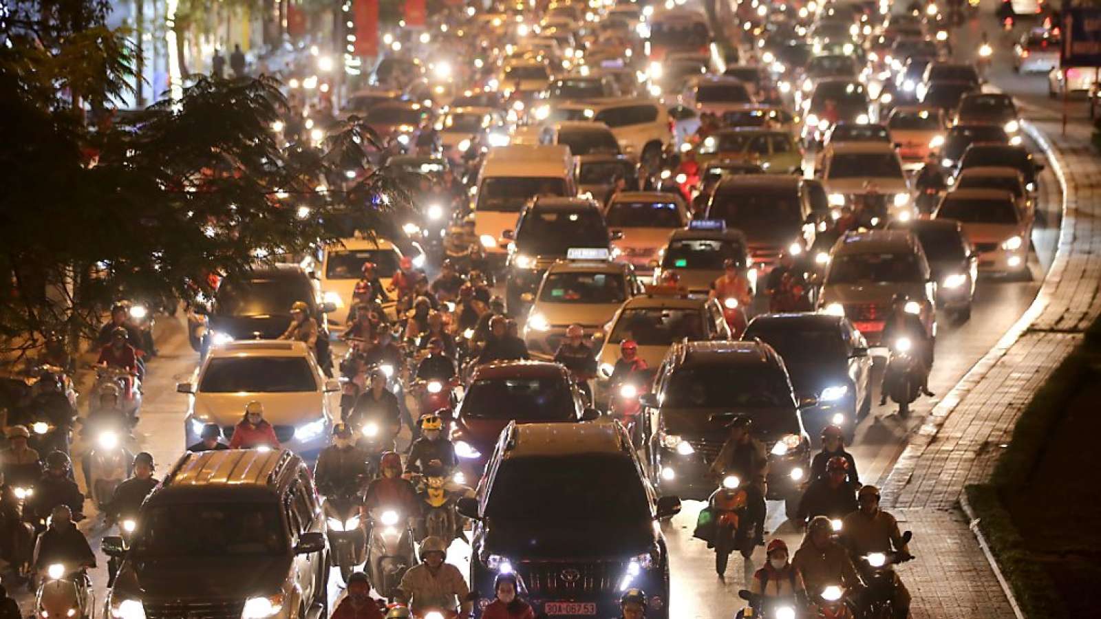Generelles Verkehrschaos: In Vietnam starben am Sonntag 11 Menschen bei einem Unfall. (Archivbild)